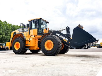 Chargeuse sur pneus Hyundai HL970A - 2