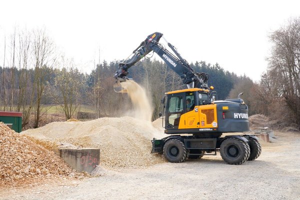 Pelles sur pneus Hyundai HW170A CR