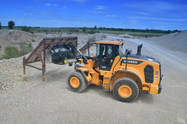 Chargeuses sur pneus Hyundai HL955A