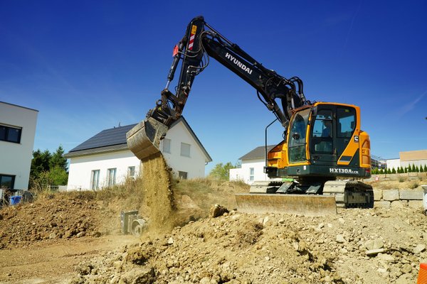 Pelle sur chenilles Hyundai HX130A LCR