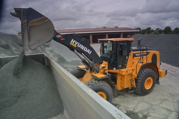 Chargeuse sur pneus Hyundai HL970A - 12