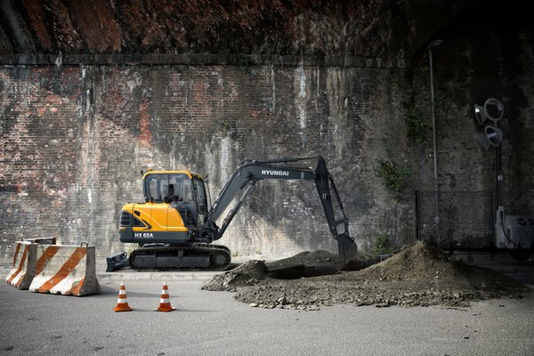 Mini pelles Hyundai HX65 A